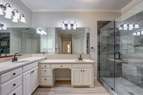 104 W Ash Lane Euless TX 76039