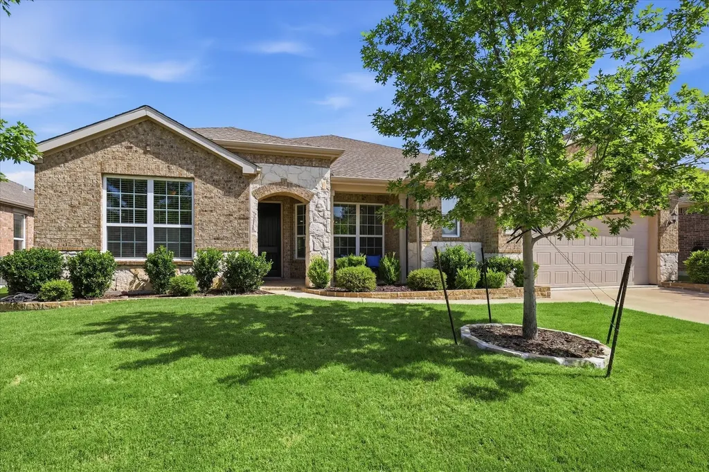 2554 Luna Vista Lane Frisco TX 75036
