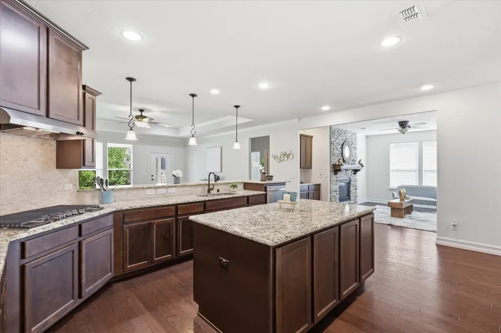 2554 Luna Vista Lane Frisco TX 75036