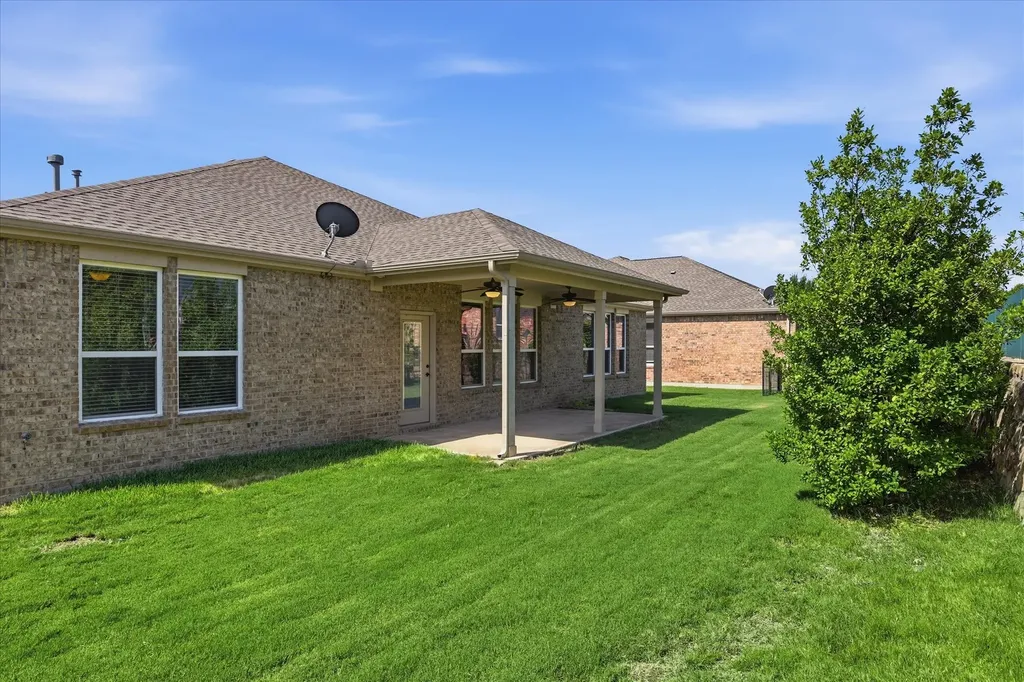 2554 Luna Vista Lane Frisco TX 75036