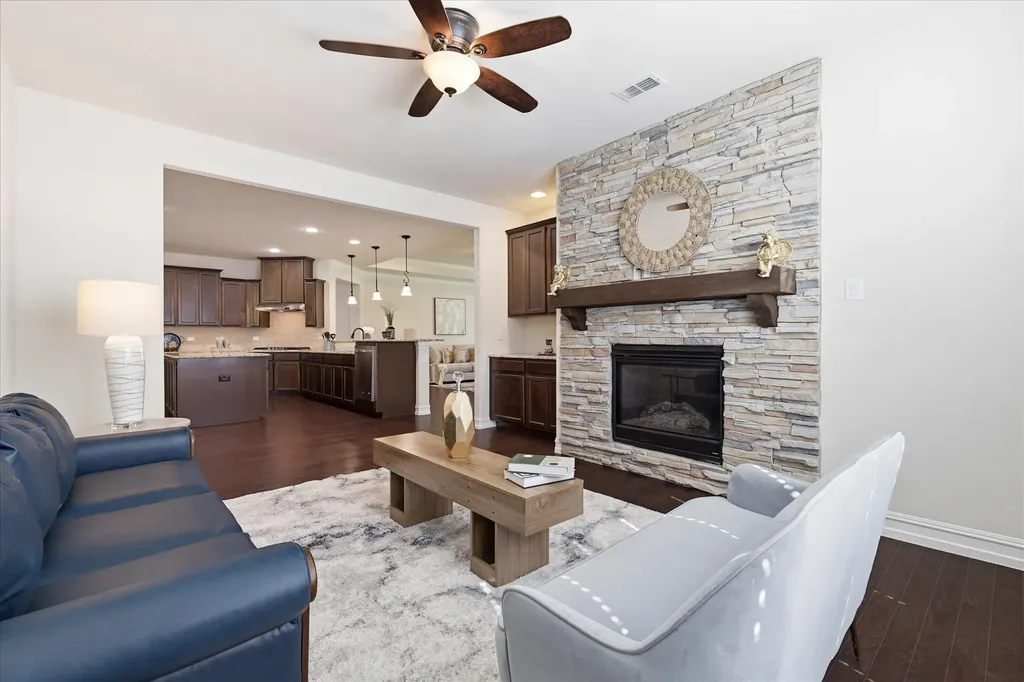 2554 Luna Vista Lane Frisco TX 75036