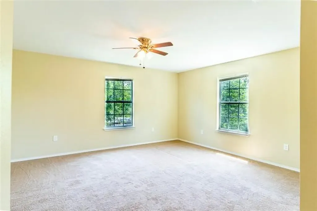 2746 Kingston Street Dallas TX 75211
