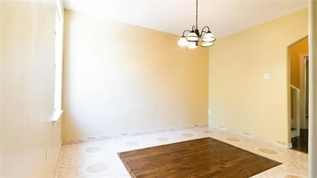 2746 Kingston Street Dallas TX 75211