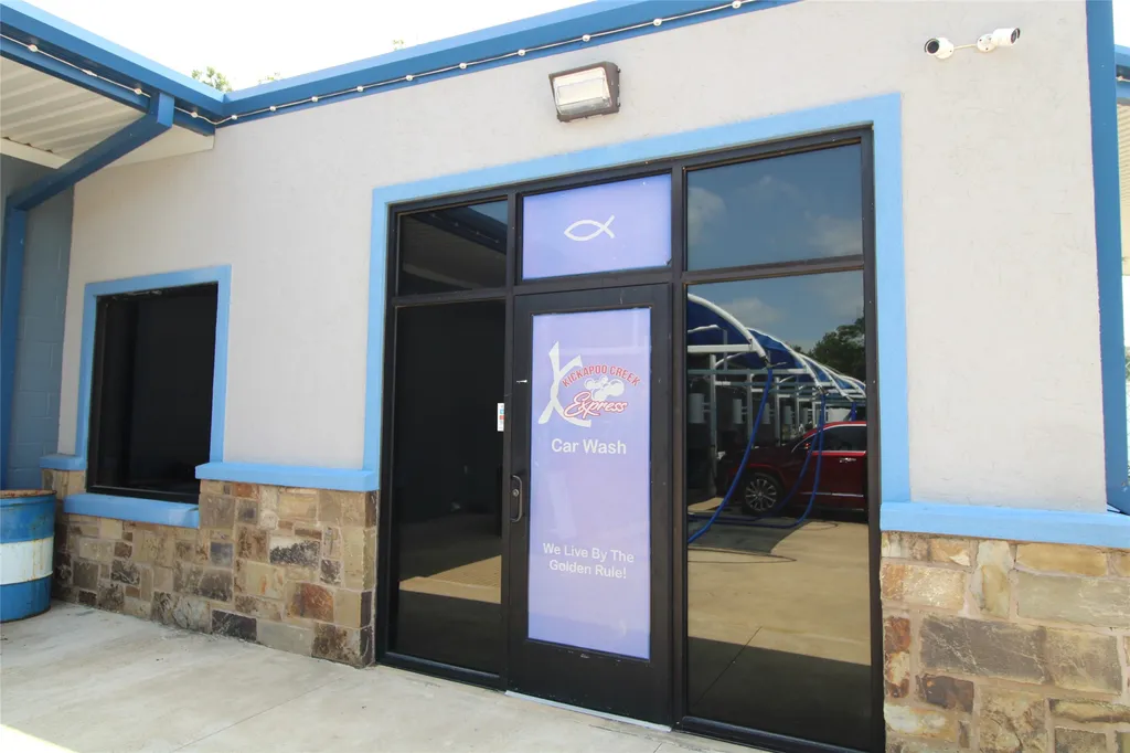 521 W Main Street Chandler TX 75758
