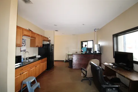 521 W Main Street Chandler TX 75758