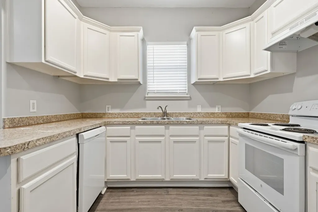 3029 Pueblo Trail Lake Worth TX 76135