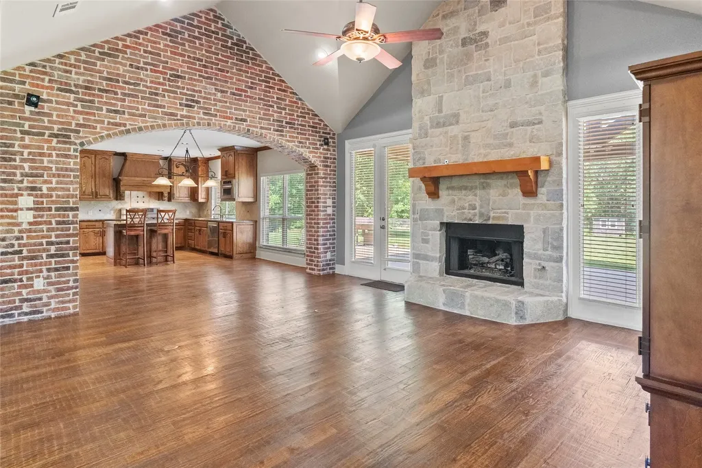 239 County Road 4105 Bonham TX 75418