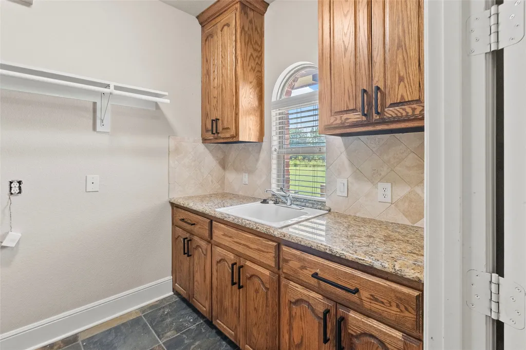 239 County Road 4105 Bonham TX 75418