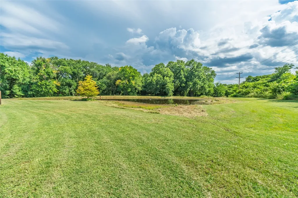 239 County Road 4105 Bonham TX 75418