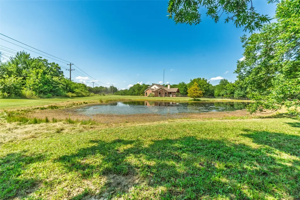 239 County Road 4105 Bonham TX 75418