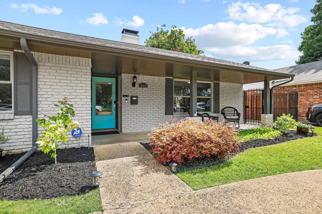 10432 Chesterton Drive Dallas TX 75238