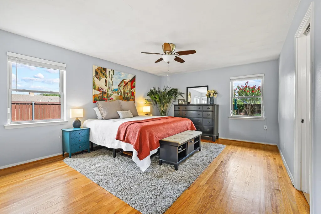 10432 Chesterton Drive Dallas TX 75238