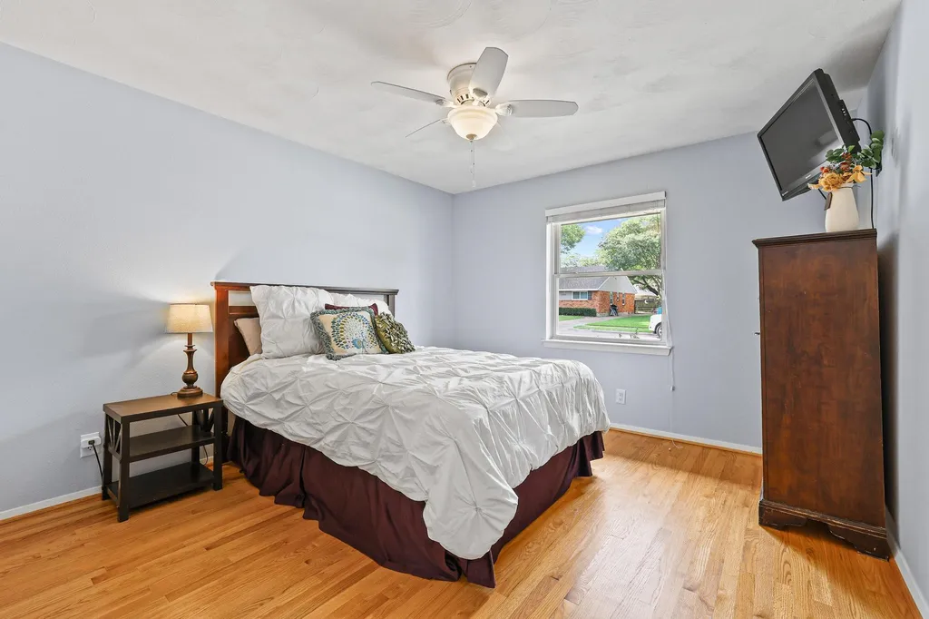 10432 Chesterton Drive Dallas TX 75238