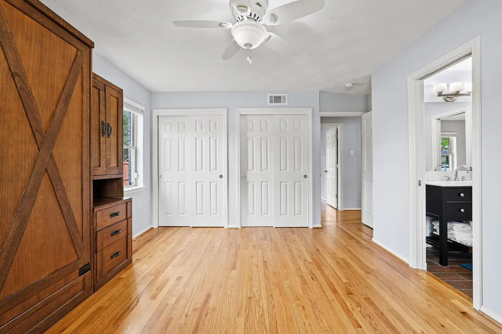 10432 Chesterton Drive Dallas TX 75238