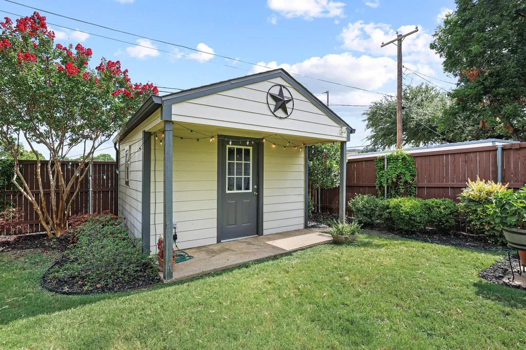 10432 Chesterton Drive Dallas TX 75238