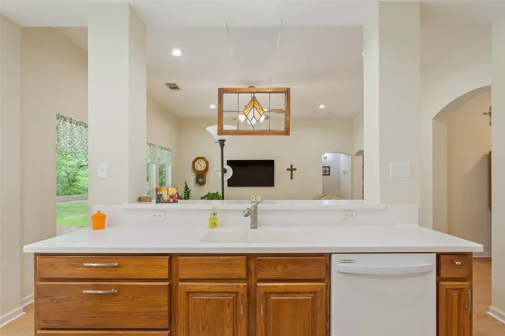 810 Robindale Lane Fairfield TX 75840