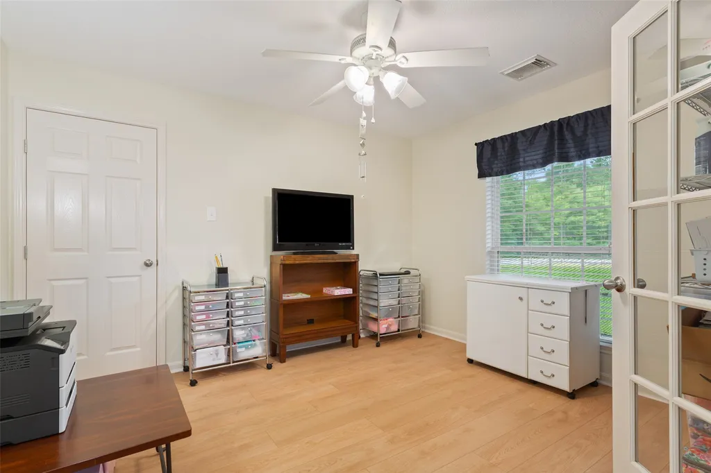 810 Robindale Lane Fairfield TX 75840