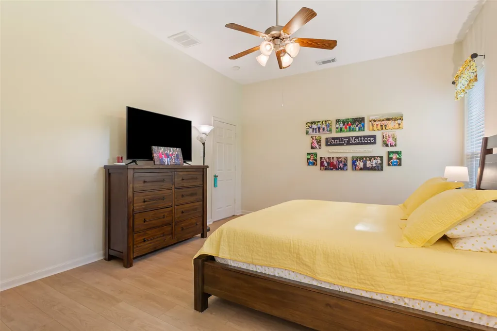810 Robindale Lane Fairfield TX 75840