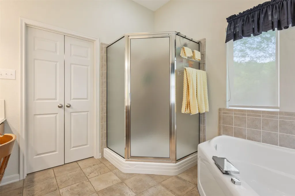 810 Robindale Lane Fairfield TX 75840
