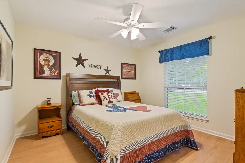 810 Robindale Lane Fairfield TX 75840