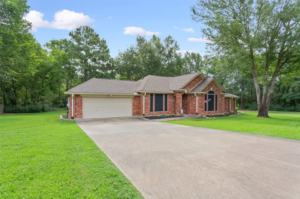 810 Robindale Lane Fairfield TX 75840