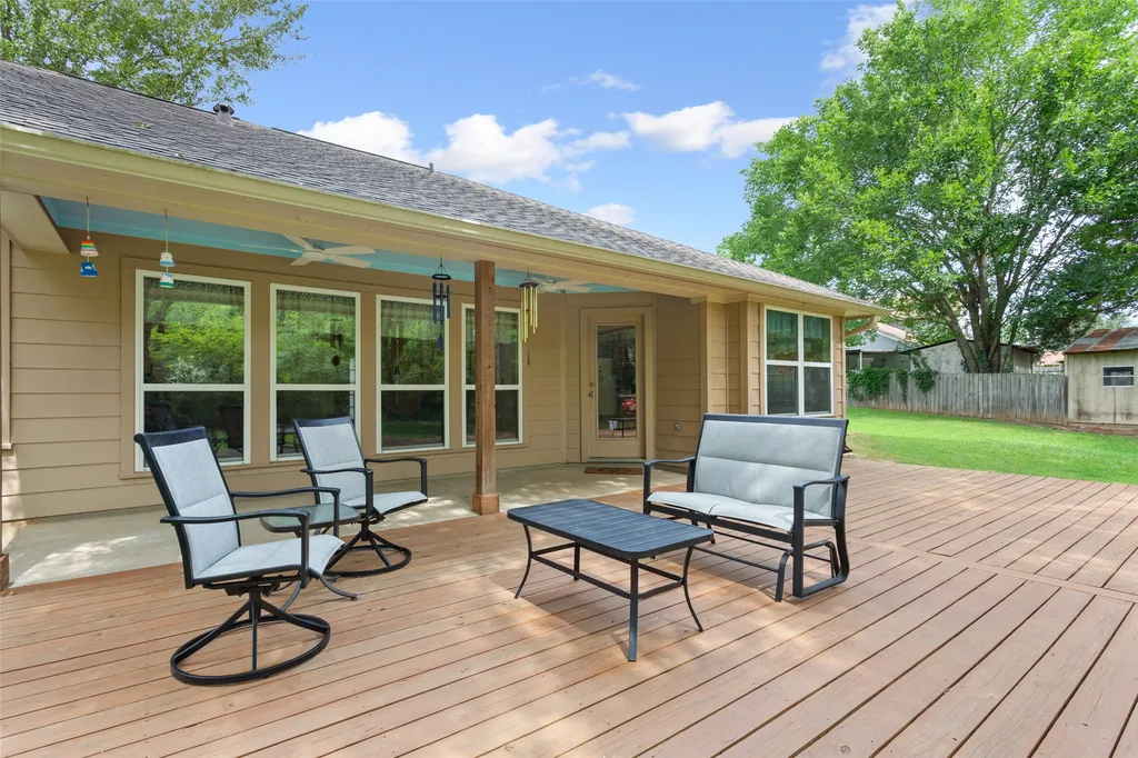 810 Robindale Lane Fairfield TX 75840