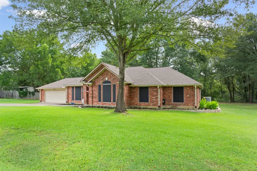 810 Robindale Lane Fairfield TX 75840
