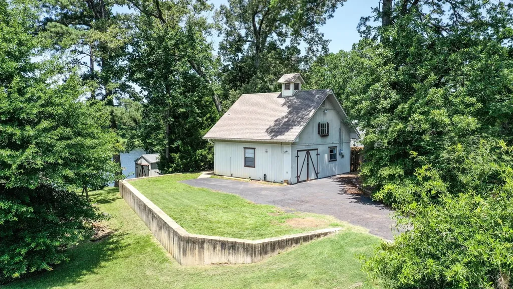 316 County Road 2750 Hughes Springs TX 75656