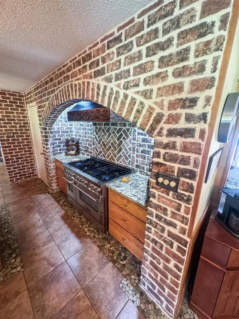 316 County Road 2750 Hughes Springs TX 75656