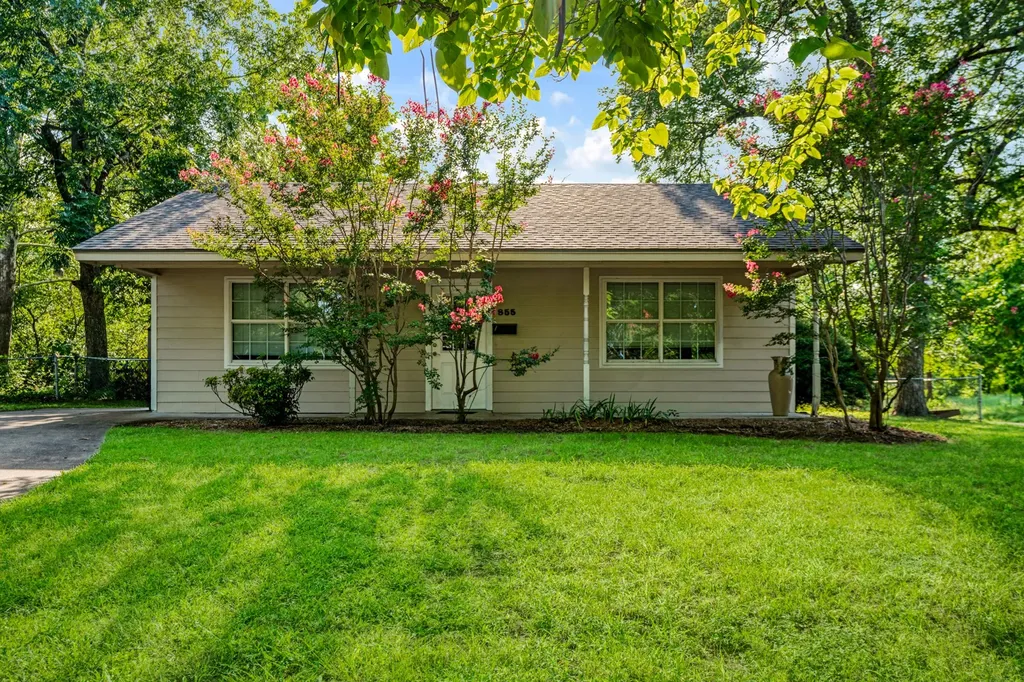 855 14th Street NW Paris TX 75460