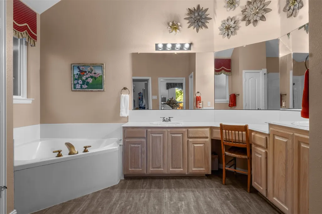 332 Kahala Drive Dallas TX 75218