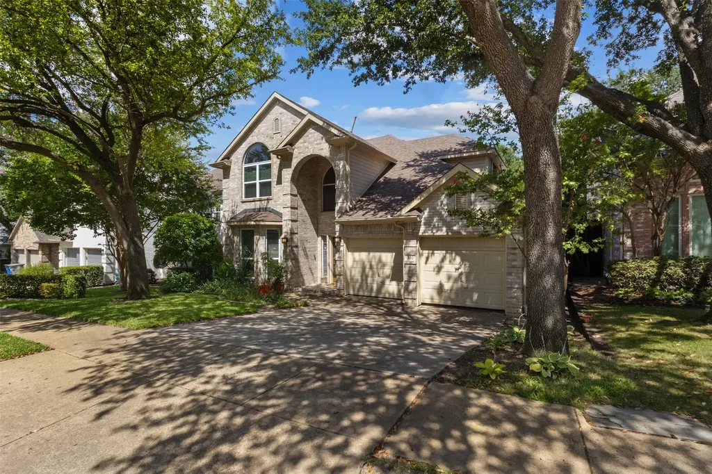 332 Kahala Drive Dallas TX 75218
