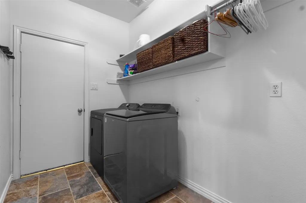 332 Kahala Drive Dallas TX 75218