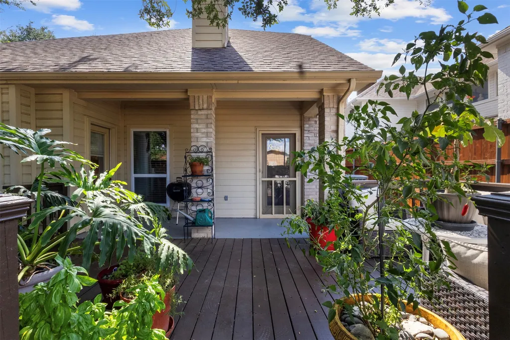 332 Kahala Drive Dallas TX 75218