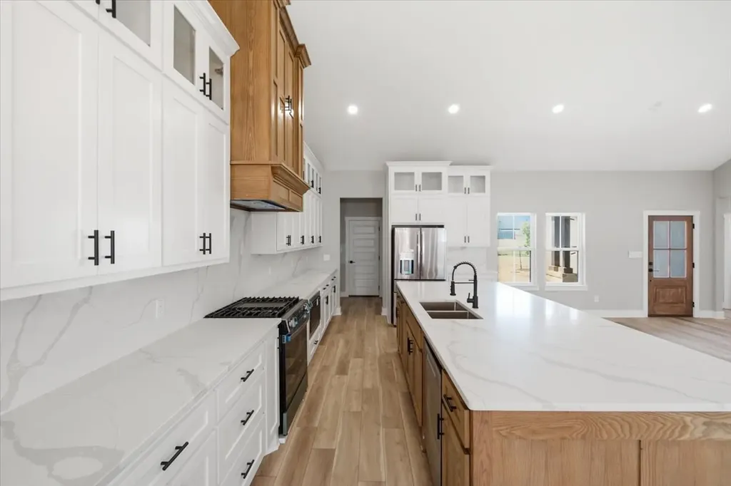 13015 Rainier Drive Woodway TX 76712