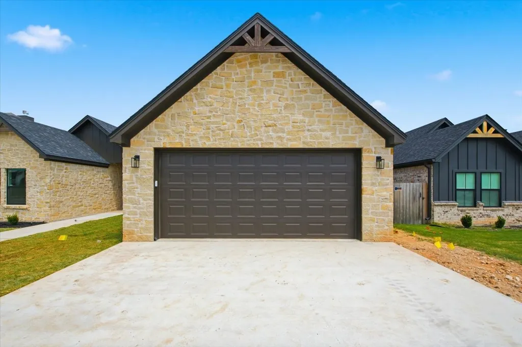 13015 Rainier Drive Woodway TX 76712