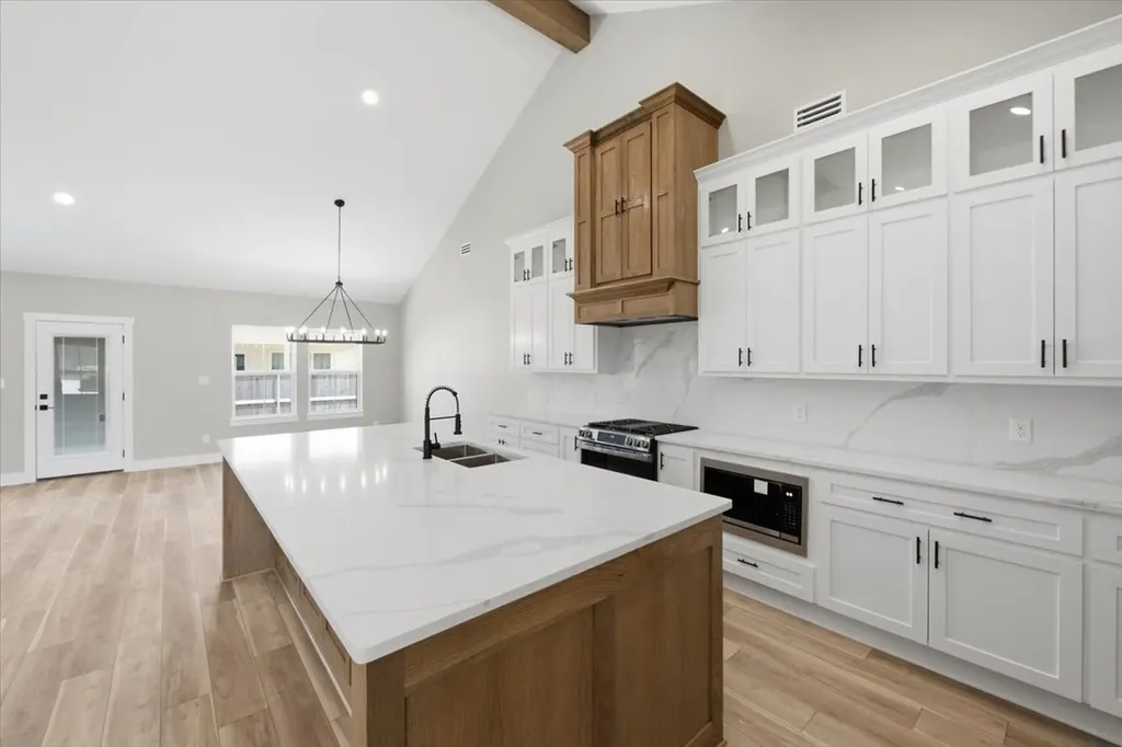 13015 Rainier Drive Woodway TX 76712