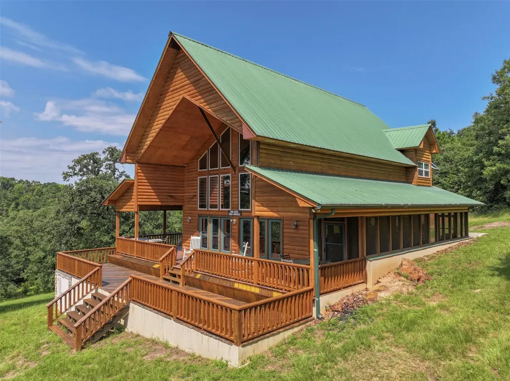 252 County Road 2110 Atlanta TX 75551