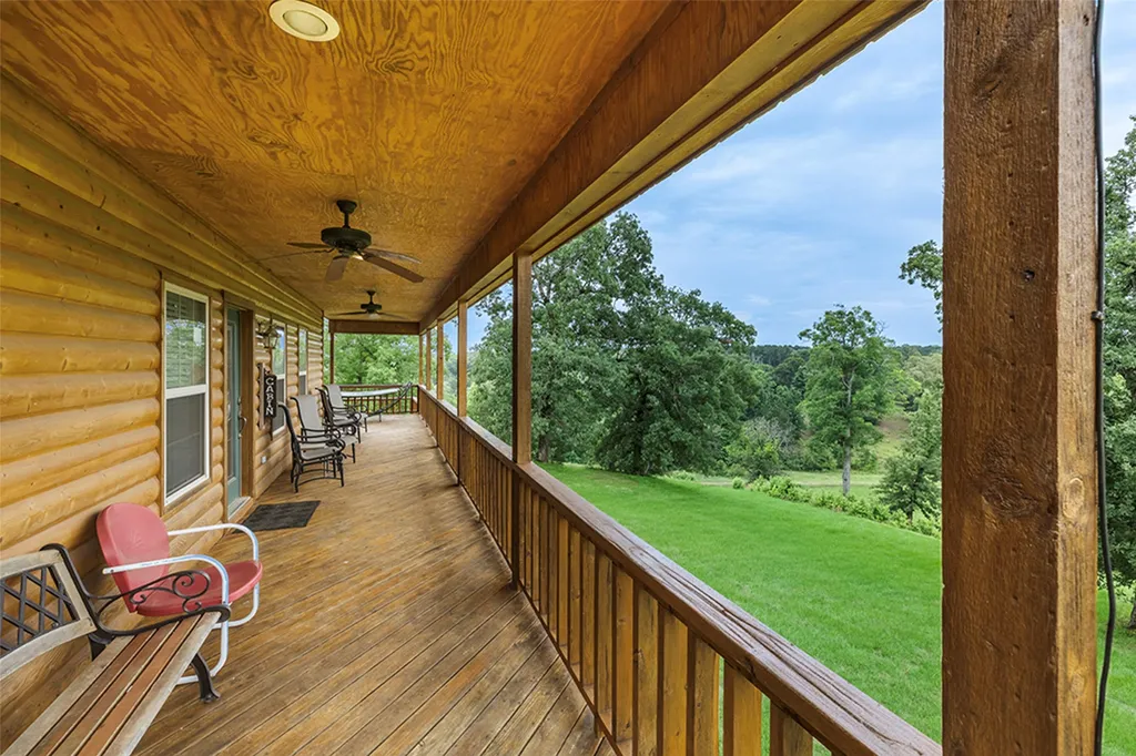 252 County Road 2110 Atlanta TX 75551