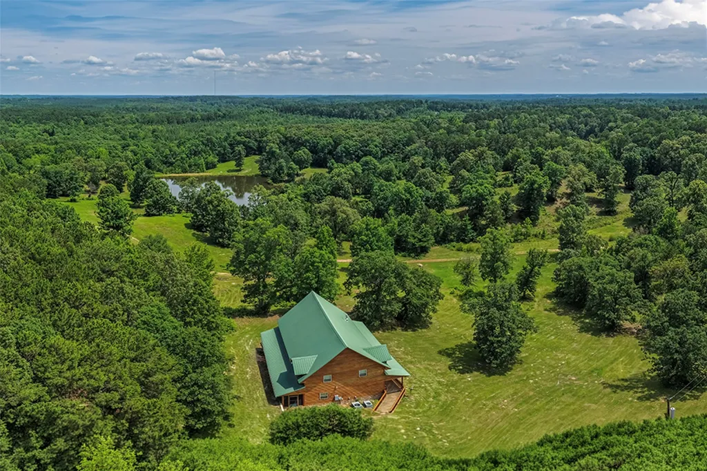 252 County Road 2110 Atlanta TX 75551