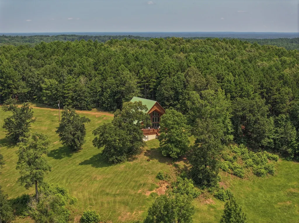 252 County Road 2110 Atlanta TX 75551