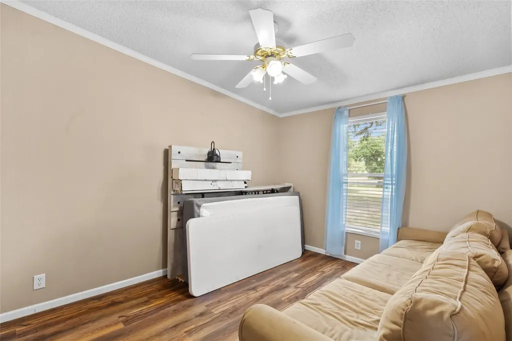 7212 County Road 2761 Buffalo TX 75831