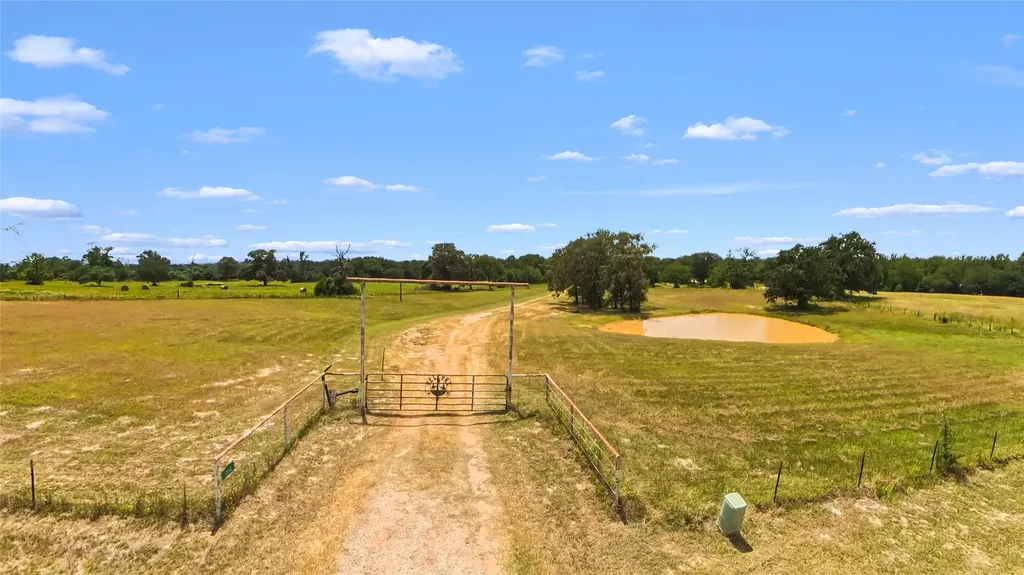 7212 County Road 2761 Buffalo TX 75831