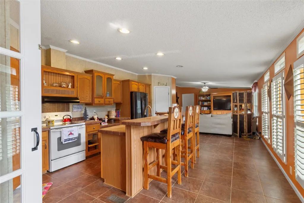 7212 County Road 2761 Buffalo TX 75831