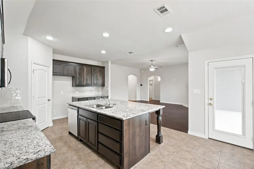 217 Angelina Court Azle TX 76020