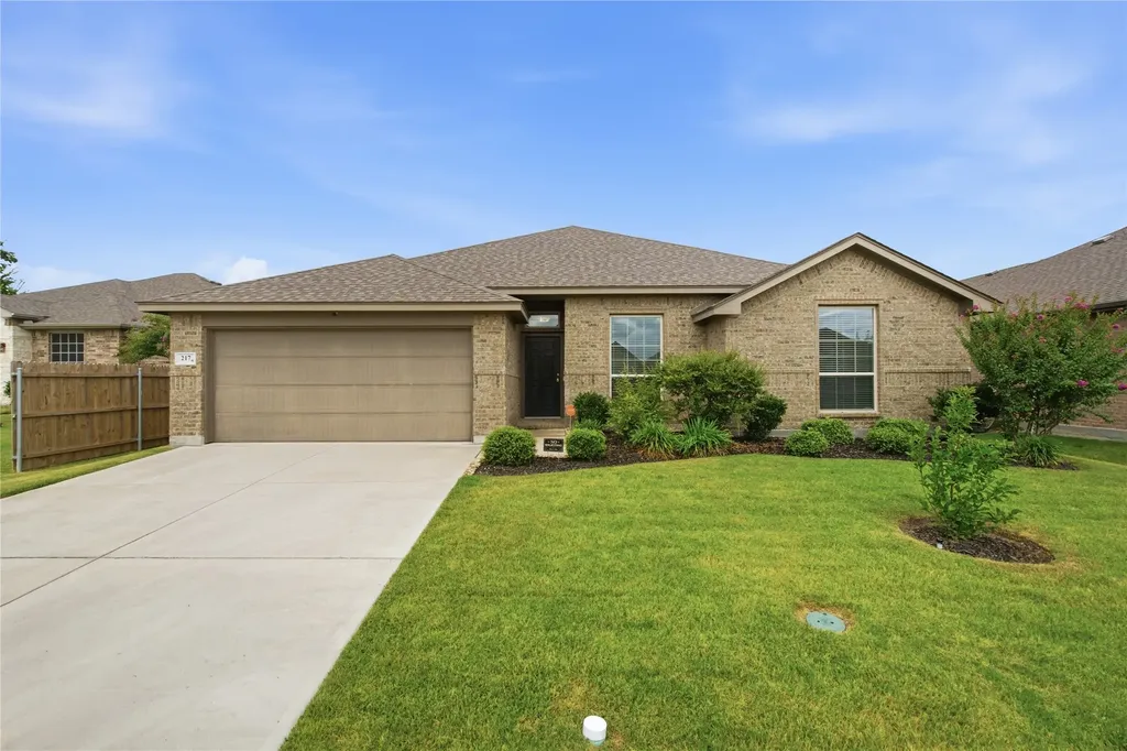 217 Angelina Court Azle TX 76020