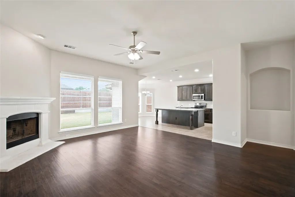 217 Angelina Court Azle TX 76020