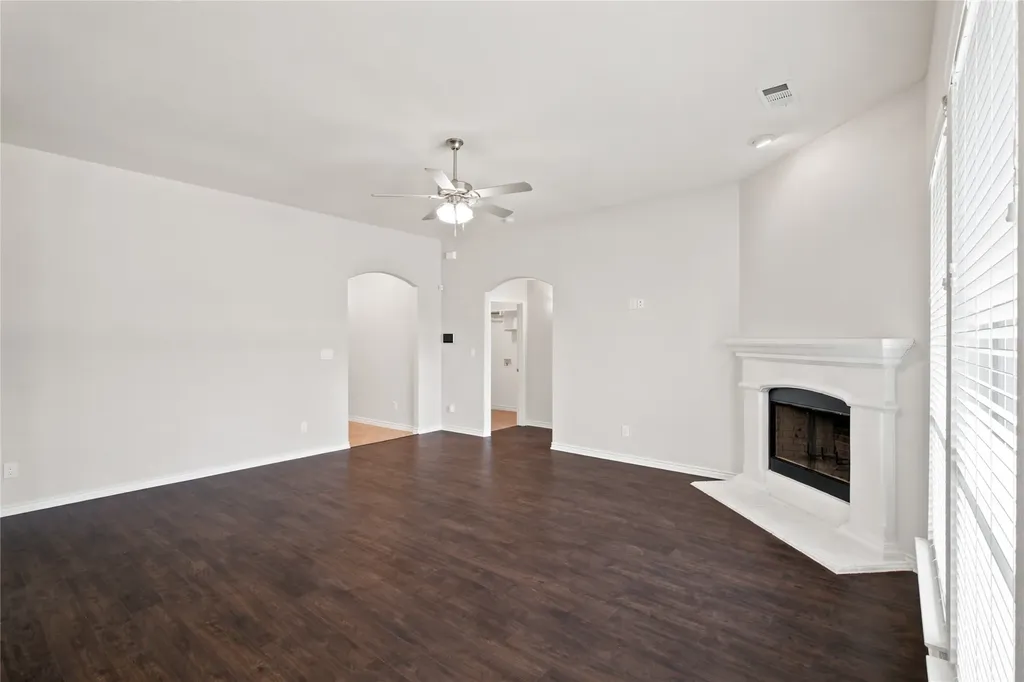 217 Angelina Court Azle TX 76020