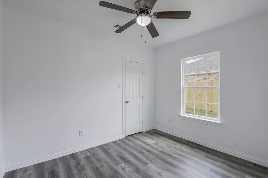 2502 S Denley Drive Dallas TX 75216