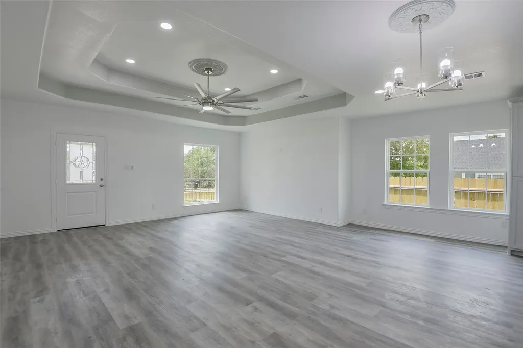 2502 S Denley Drive Dallas TX 75216
